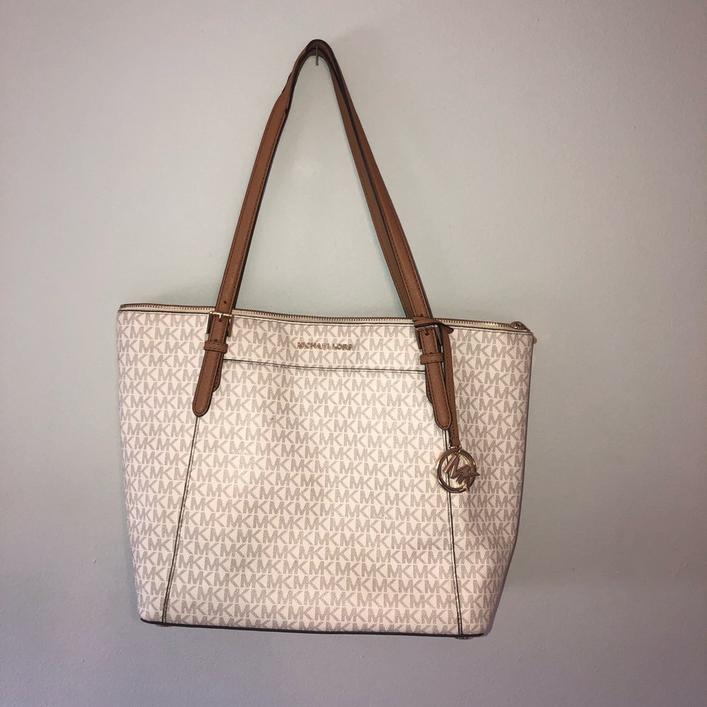 MICHAEL KORS Zipper Purse